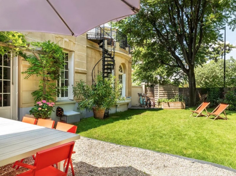 find a shooting location with garden in paris france